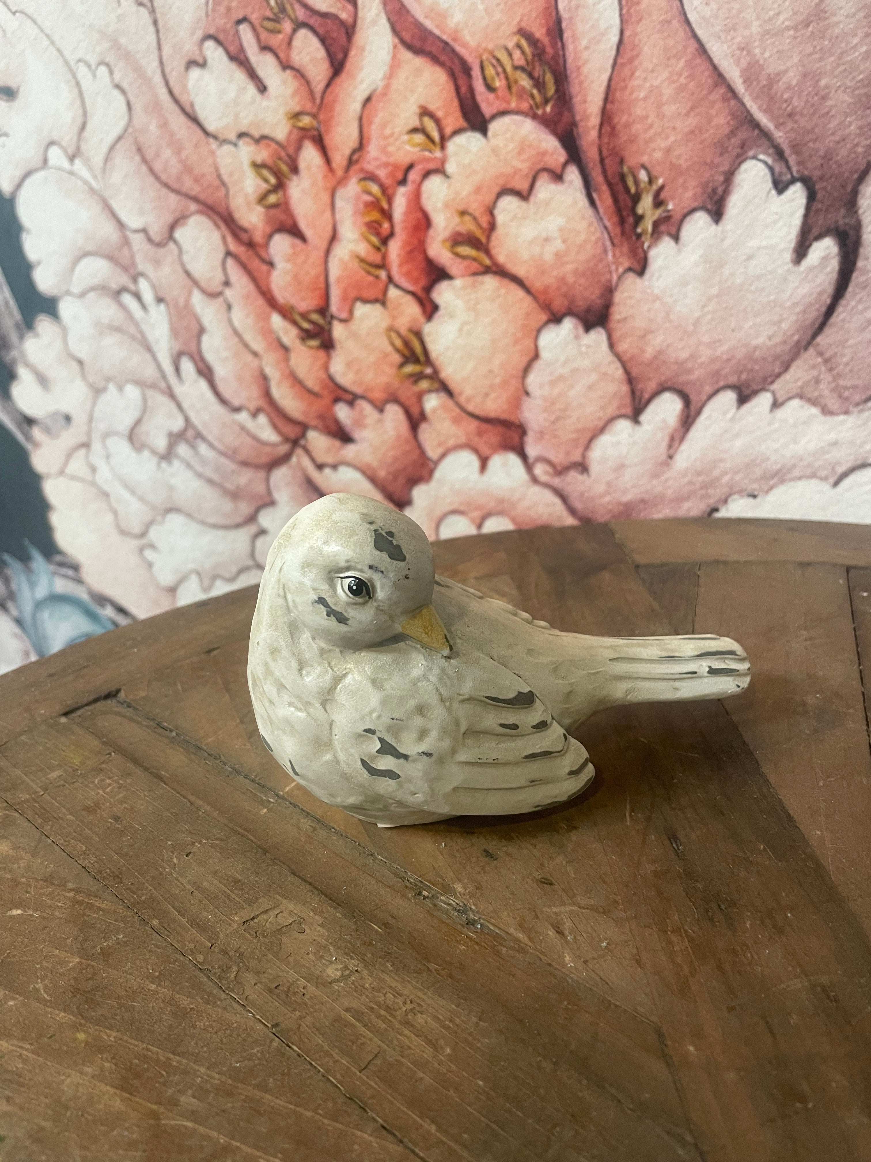 Distressed Resin Bird White Finish, Style Options