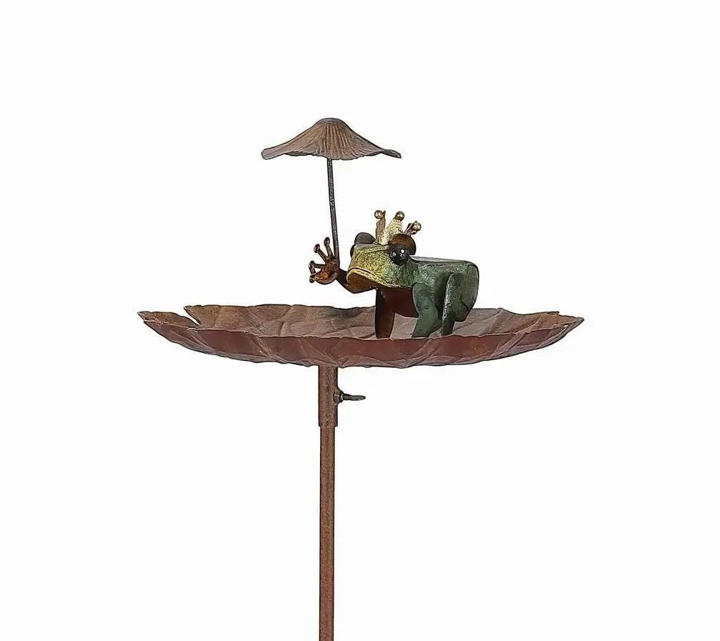 Rustic Metal Frog Bird Feeder Garden Stake