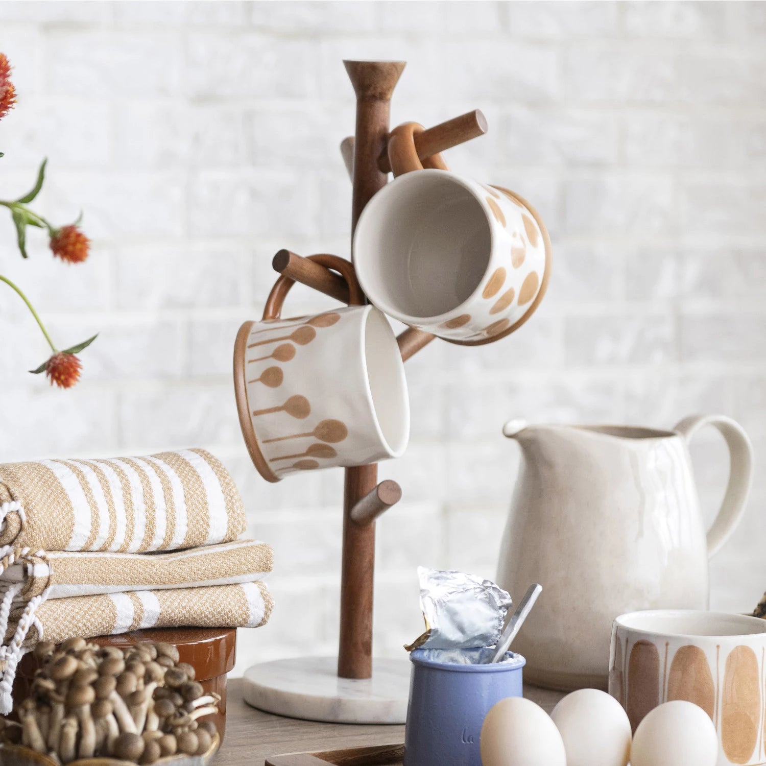 Mango Wood and Marble Mug Rack
