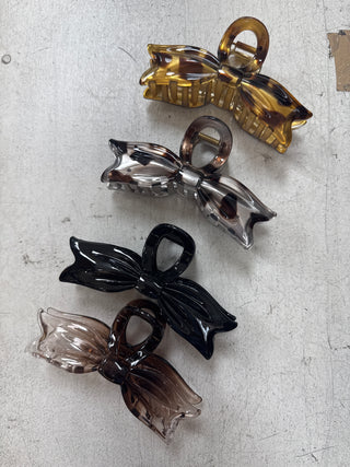 Pre order- Bow hair clip