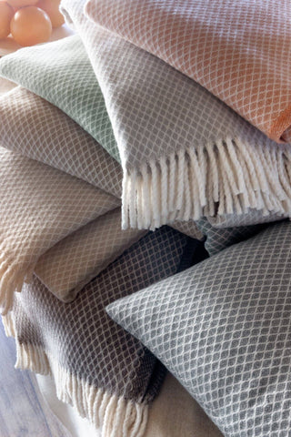 Pre Order Diamond Lattice Throw