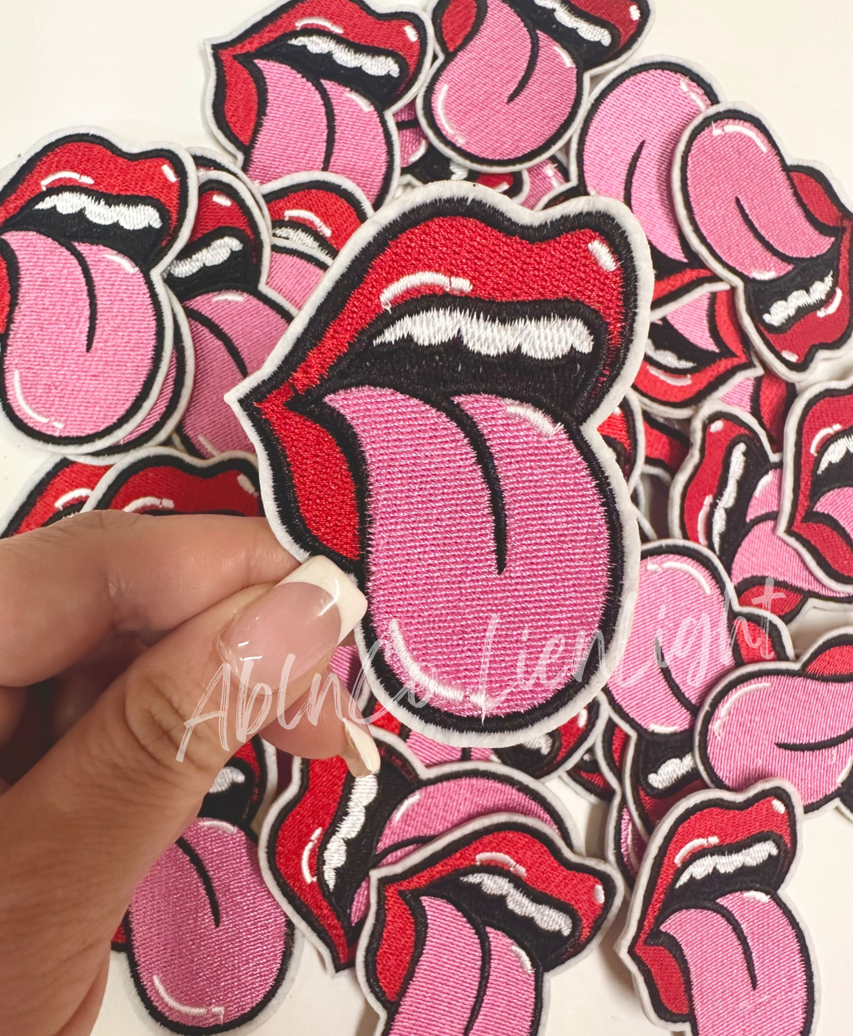 Rolling stone tongue patch iron on