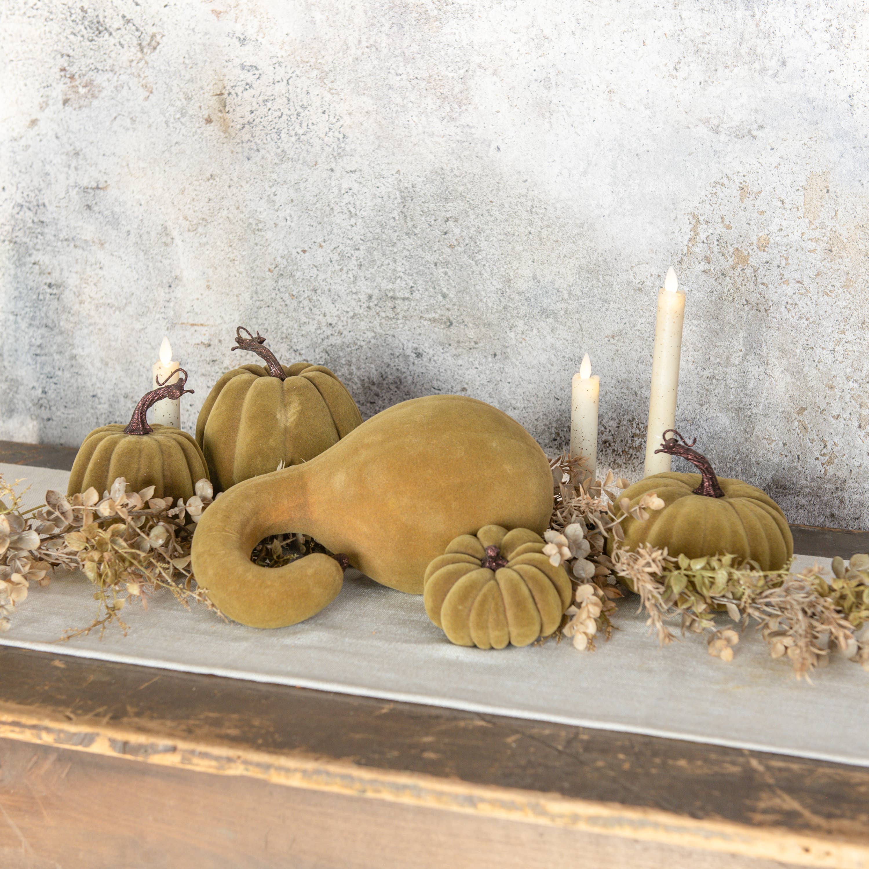 11.5" GREEN FLOCKED GOURD