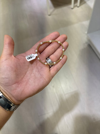 Pre order 9 pearl stretch bracelet