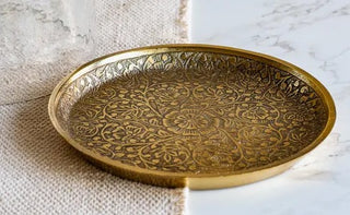 Pre Orde (Oct) Embossed Cake Plate w/ Glass Dome