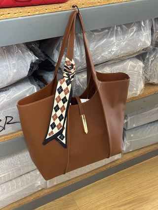 Pre order Lisa work bag