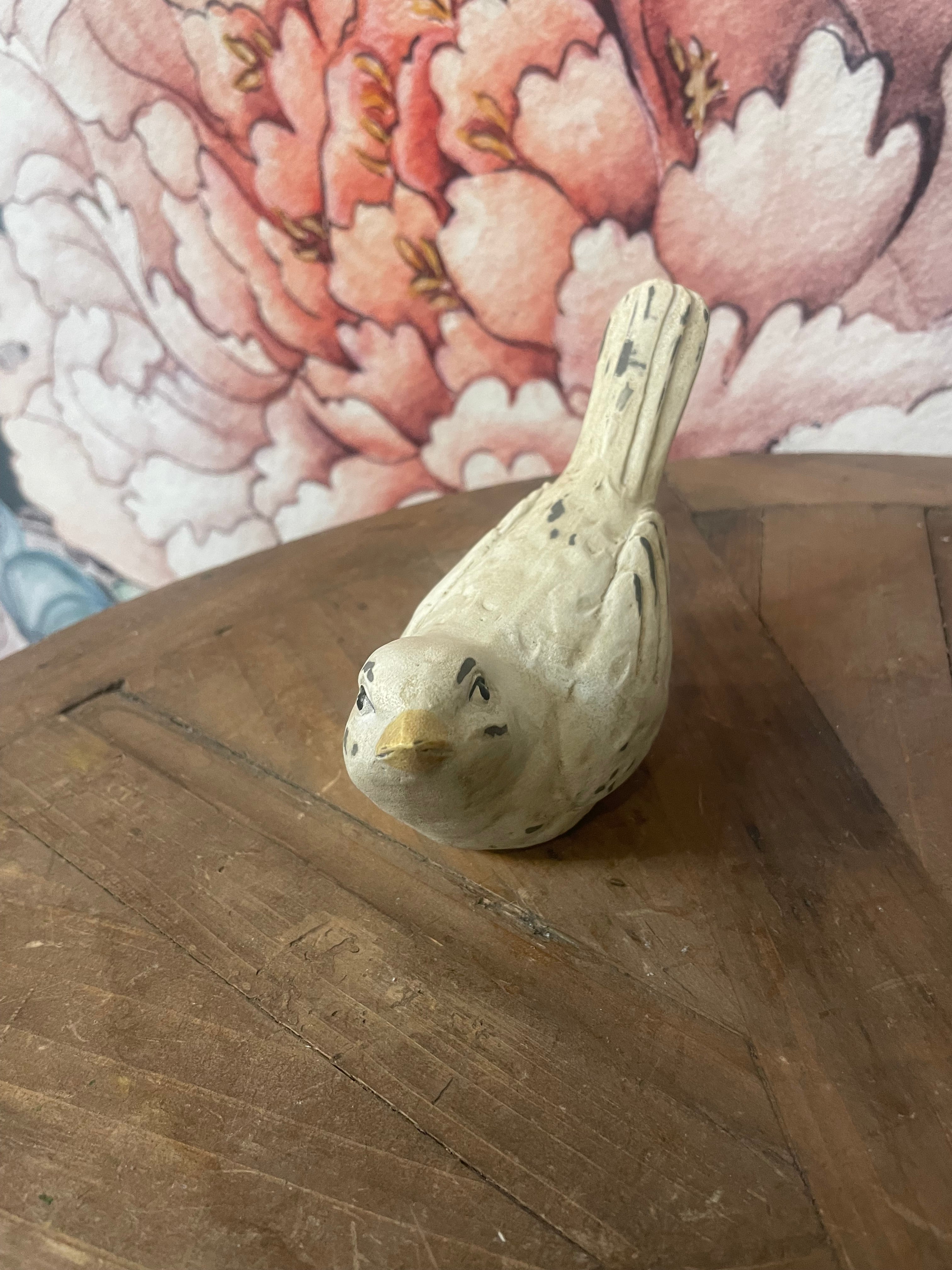 Distressed Resin Bird White Finish, Style Options