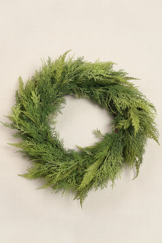 30" Mixed Cedar Wreath