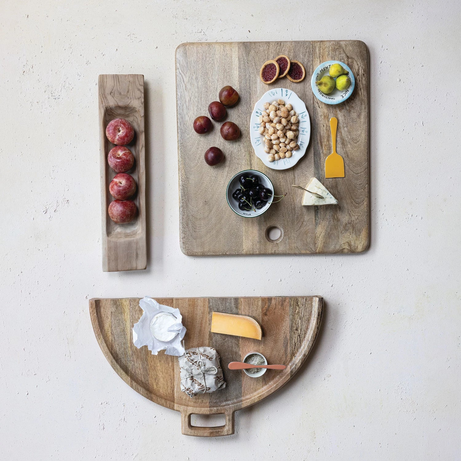 Folding Cheese/Serving Board with Handle and Magnetic Closure