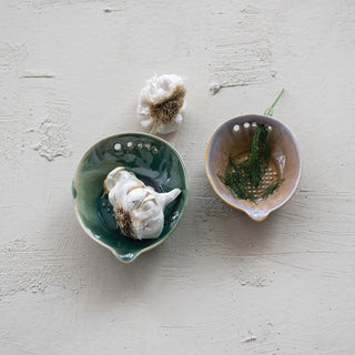 Set of 2 Stoneware Garlic/Ginger Grater with Herb Strippers