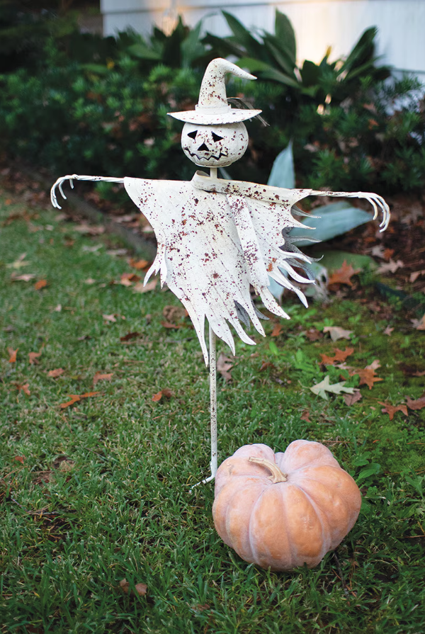 Rustic White Metal Scarecrow Yard Stake